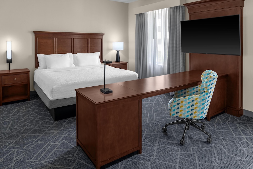 Hampton Inn & Suites Coconut Creek - photo 40