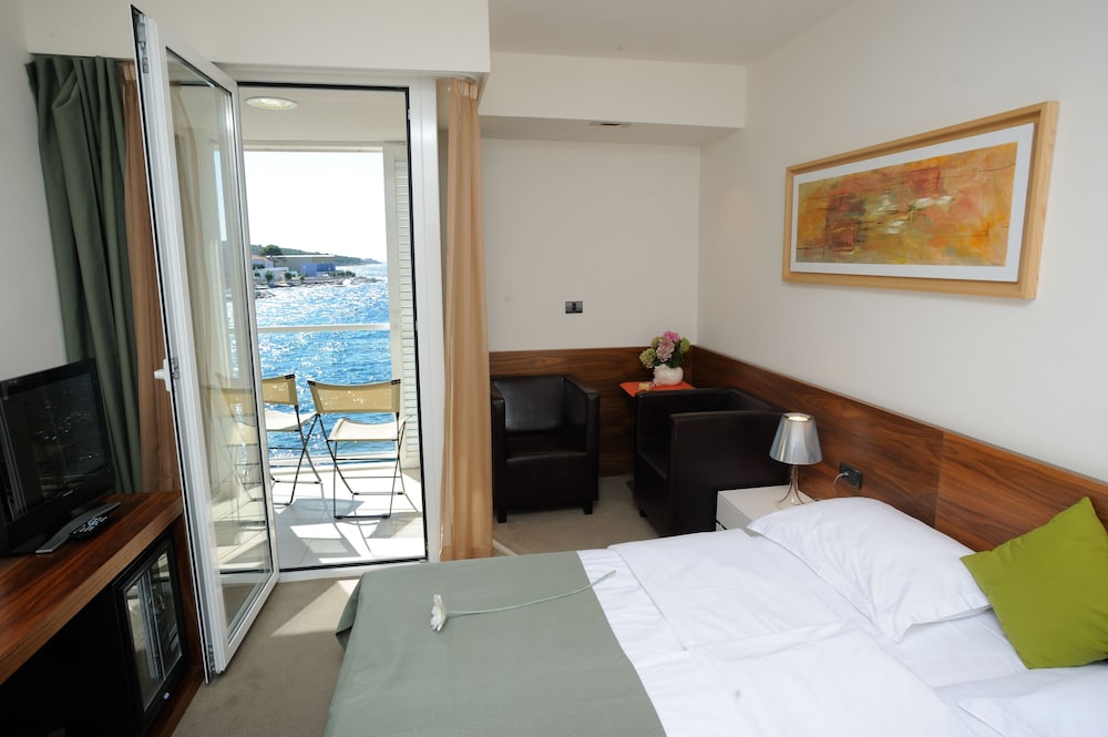 Hotel Vrilo — Postira — photo 3