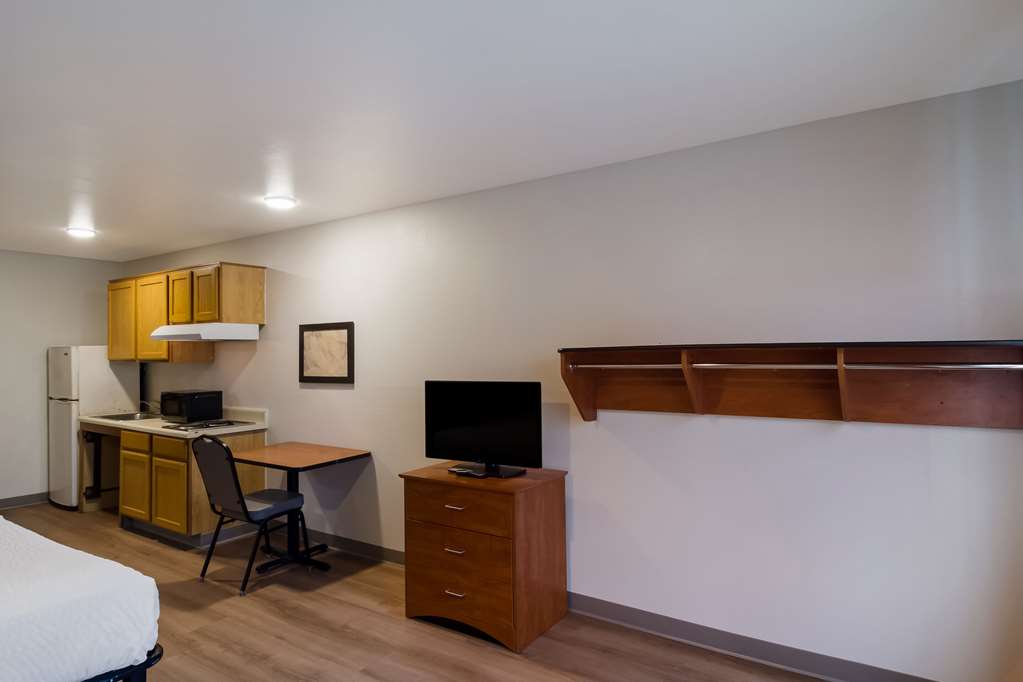 WoodSpring Suites Jacksonville East 295 Cruise Port - photo 20