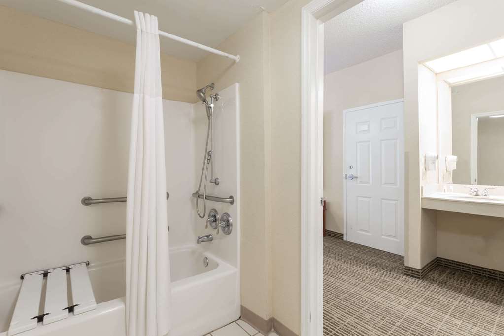 Baymont by Wyndham Lakeland - photo 10