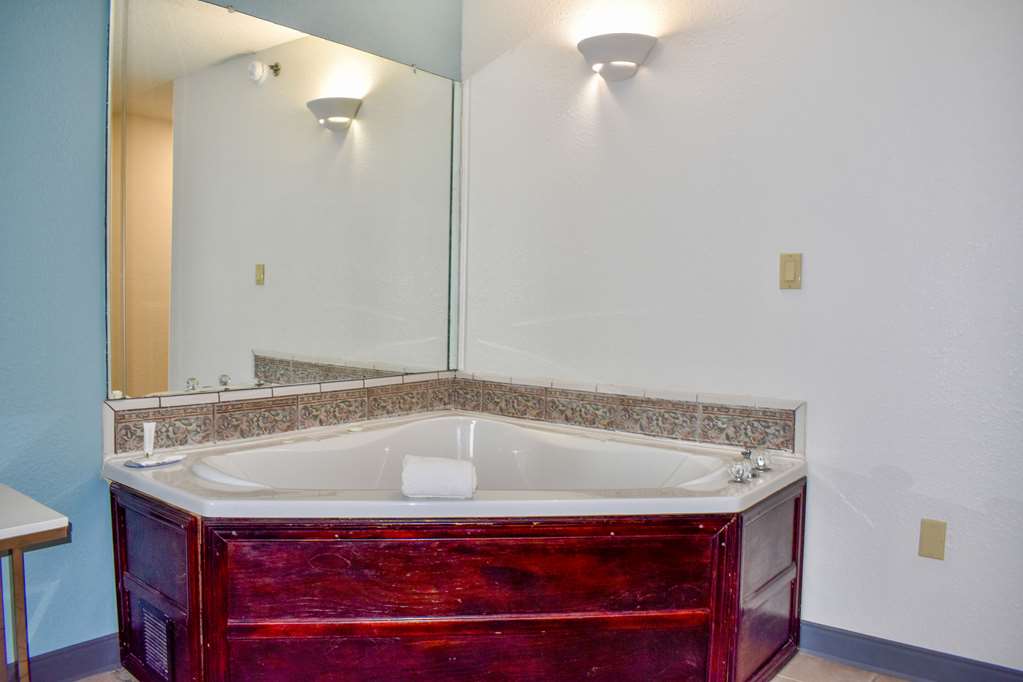 Clarion Pointe Vidalia Lyons West - photo 19