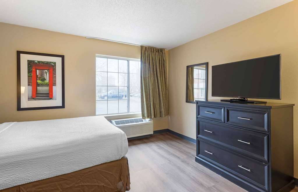 Extended Stay America Select Suites St. Louis Airport Central - photo 7