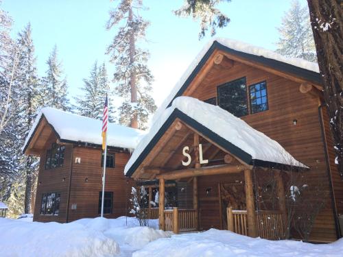 The Suttle Lodge — 4-Star Luxury Hotel in Sisters, United States