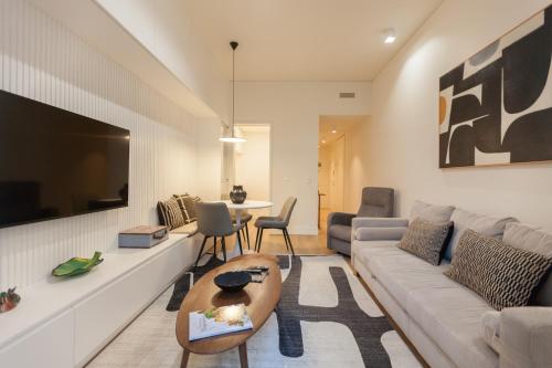FLH Cais Sodré Chic Urban Flat with Balcony — 4-Star Luxury Hotel in Lisbon, Portugal