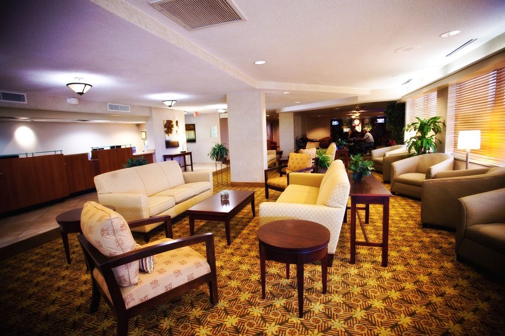 Holiday Inn Columbus North I 185 - photo 16