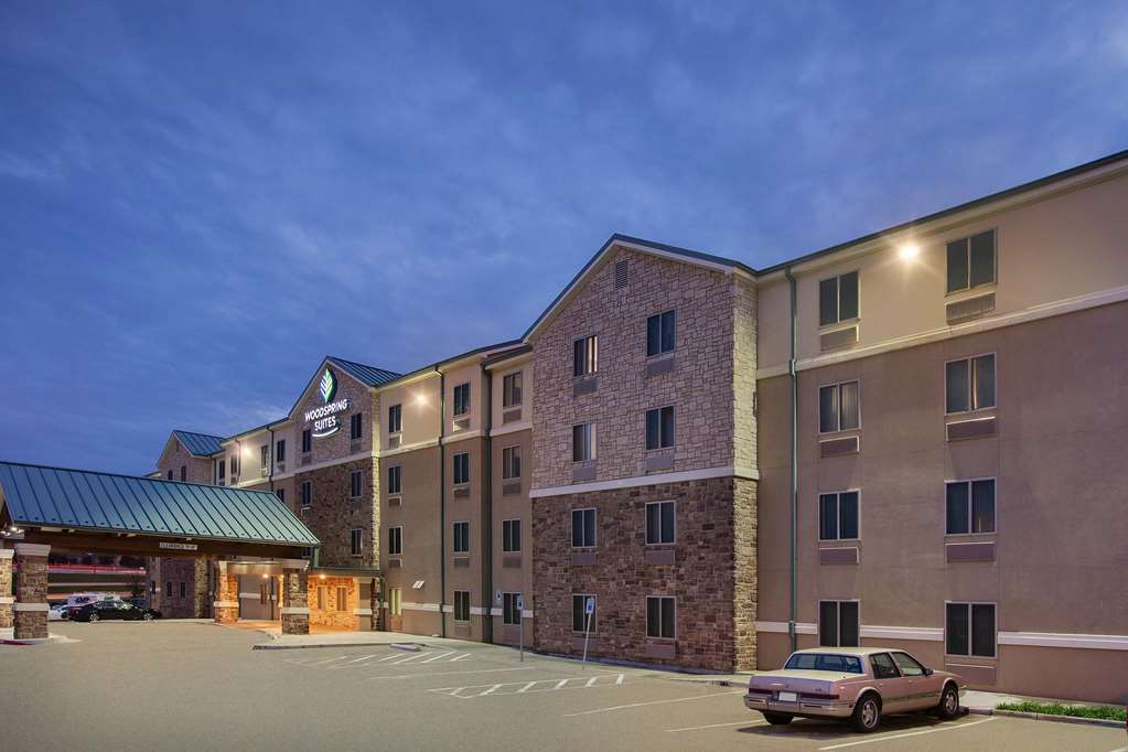 WoodSpring Suites Las Colinas Northwest Dallas - photo 2