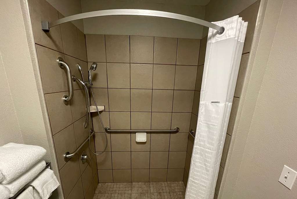 Days Inn by Wyndham Imlay City - photo 23