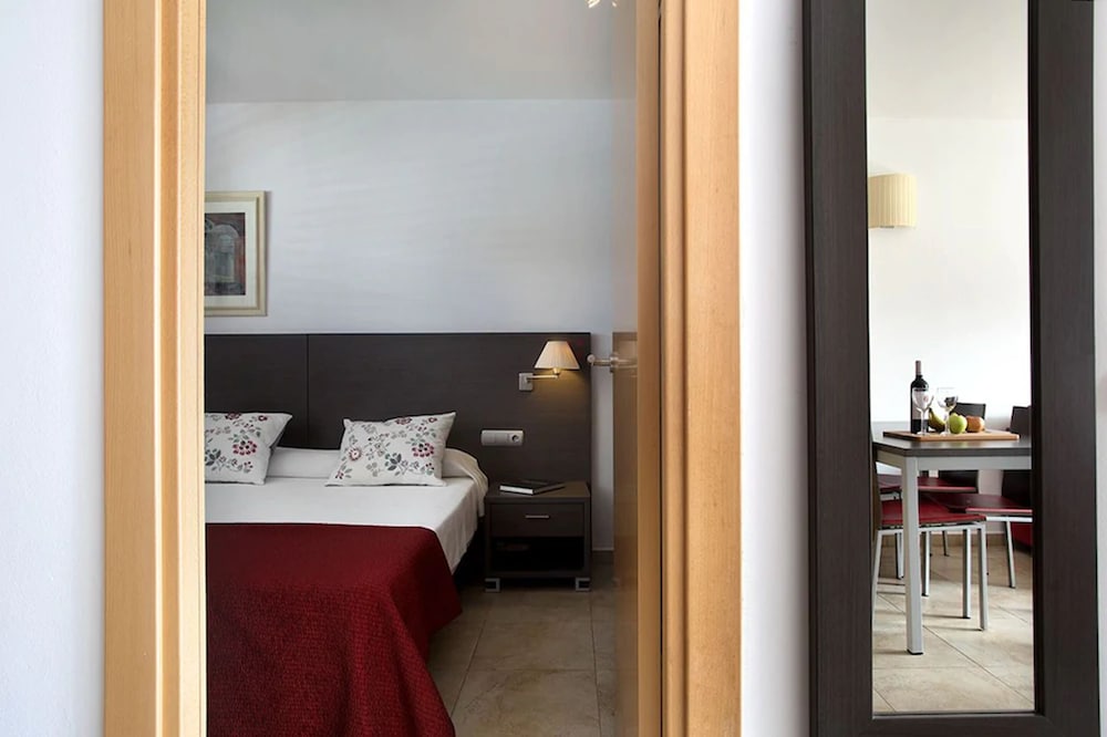 Aparthotel Bardon — Castelldefels — photo 5