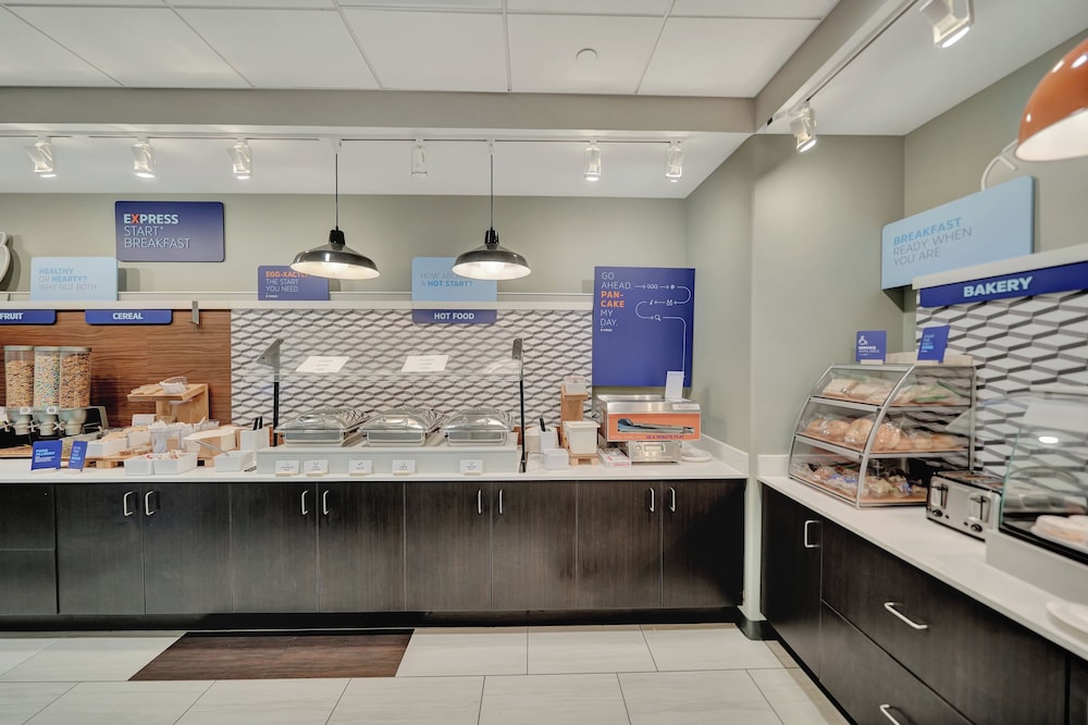 Holiday Inn Express Hotel & Suites Beatrice by IHG - photo 115