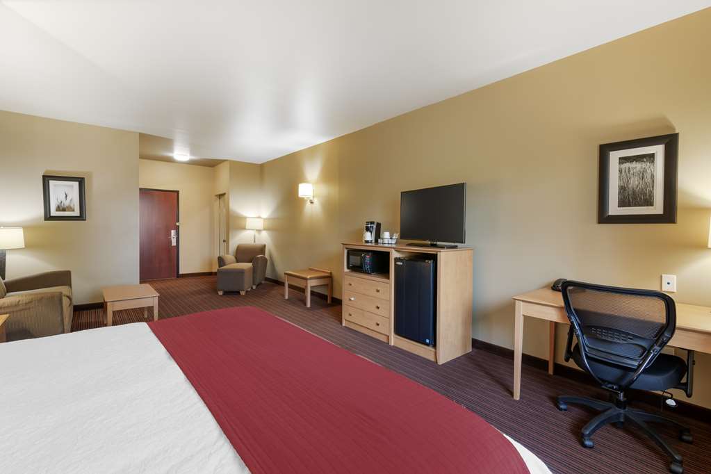 Best Western Golden Prairie Inn & Suites - photo 19