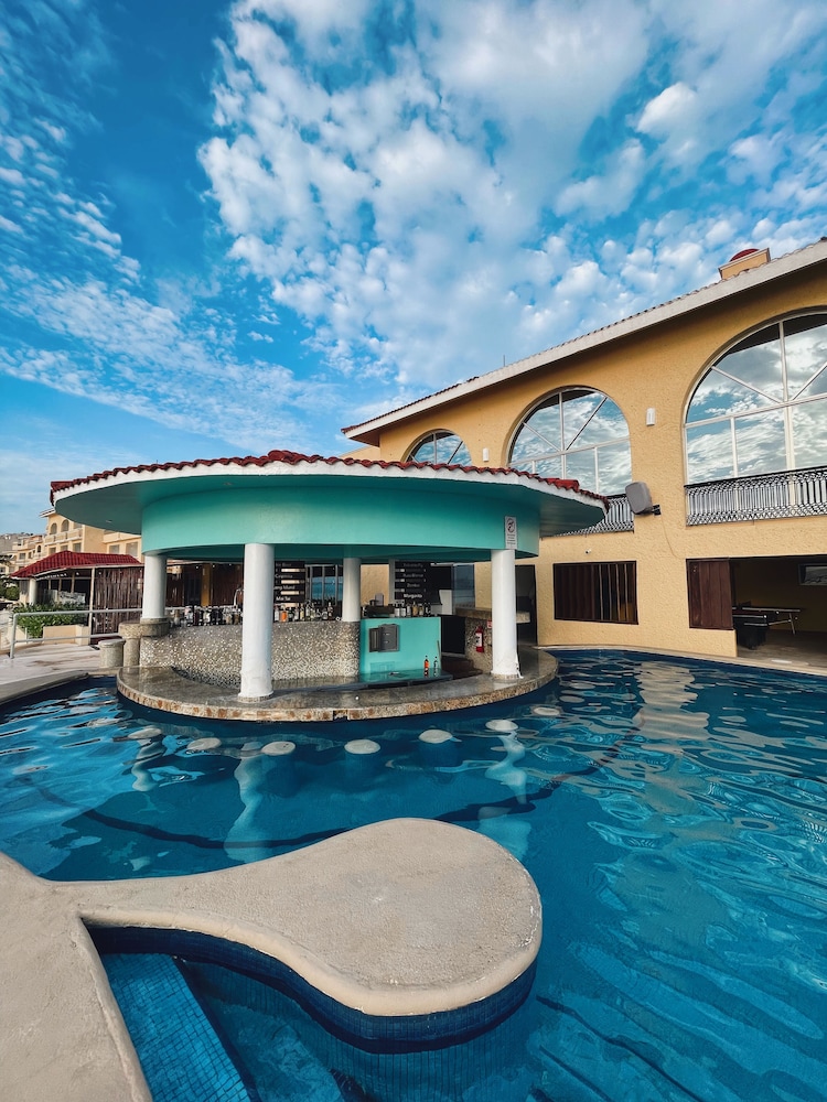 Poolside bar