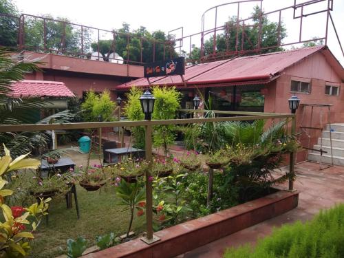 Aryans Taj Resort Agra — Agra