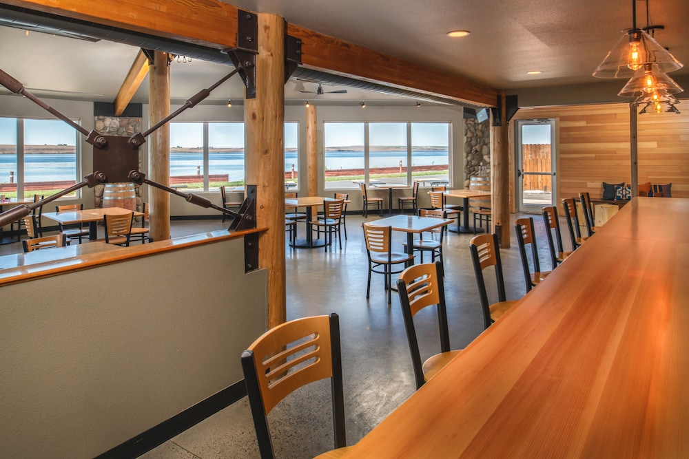 River Lodge And Grill - photo 43