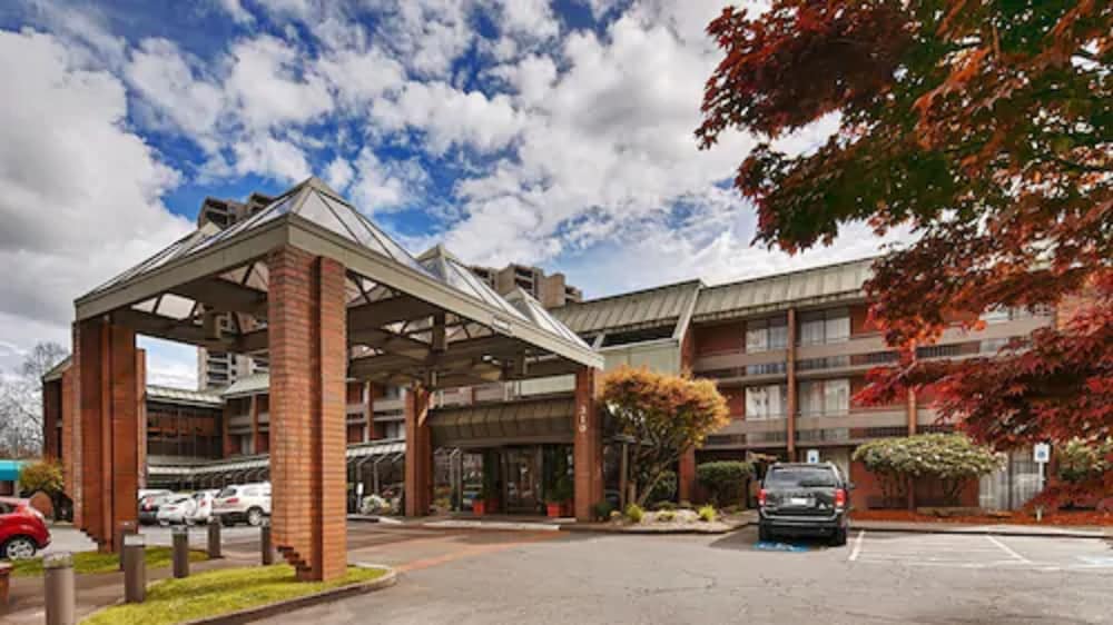 University Place Hotel & Conference Center - photo 30