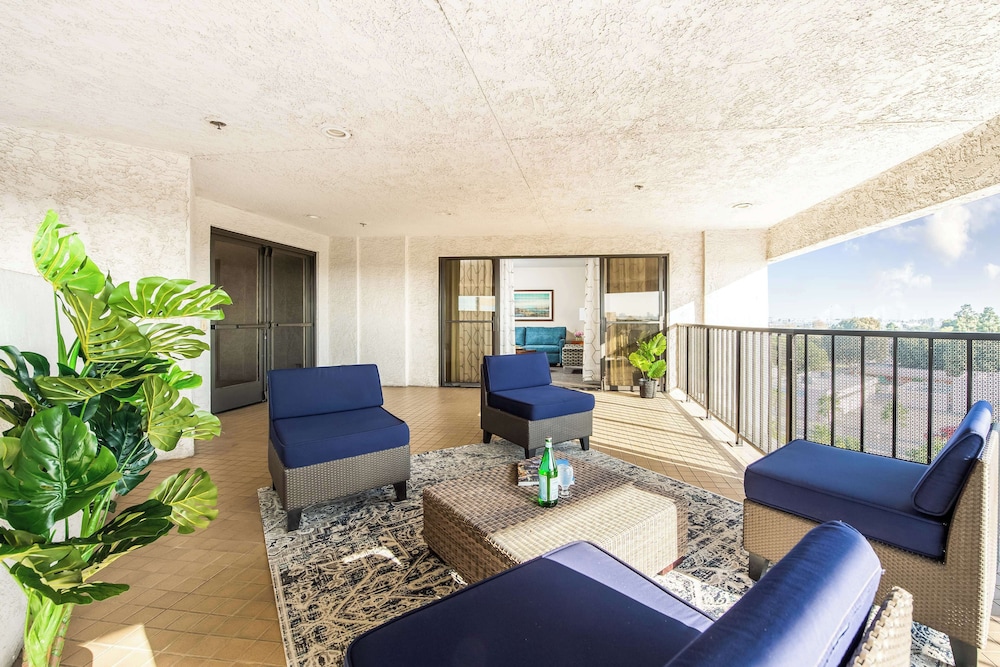 DoubleTree by Hilton Carson - photo 23