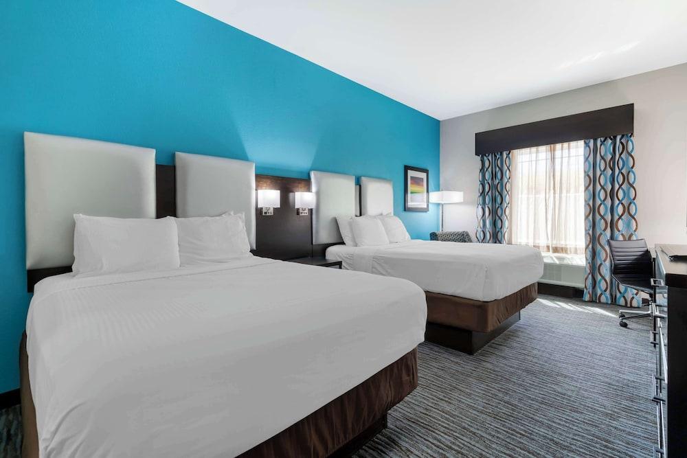 Best Western Plus Pleasanton Hotel - photo 2