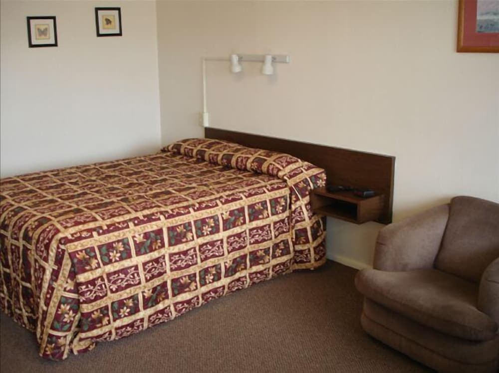 Tops Motel - photo 6