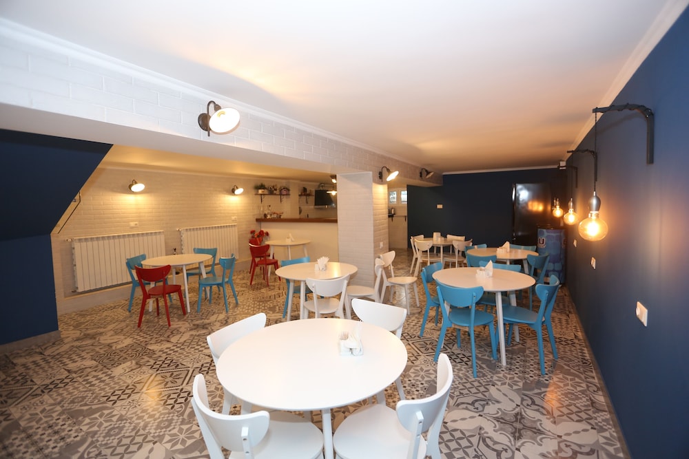 Hotel Bar