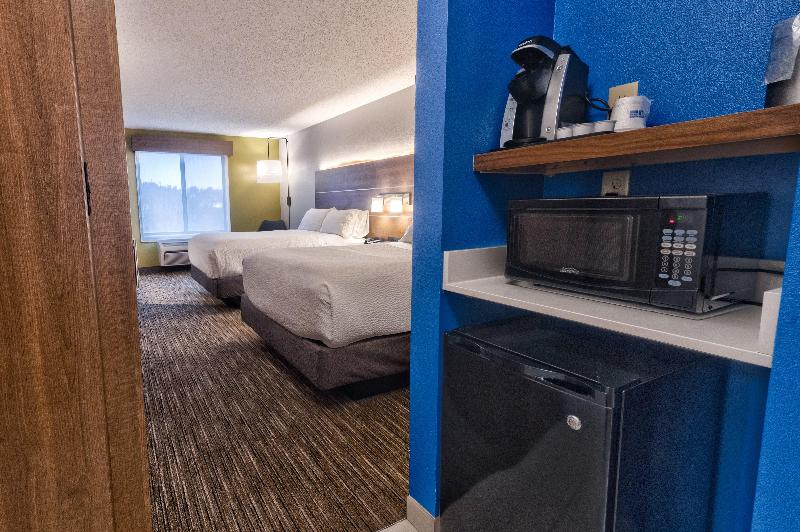 Holiday Inn Express Hotel & Suites Goshen by IHG - photo 40