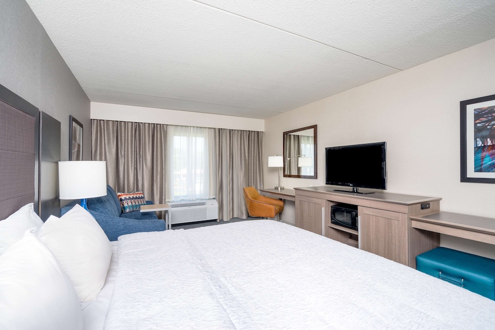 Hampton Inn Clifton Park - photo 11