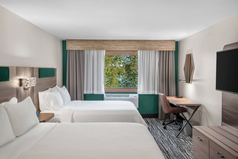 Holiday Inn Express & Suites Hayward by IHG - photo 24