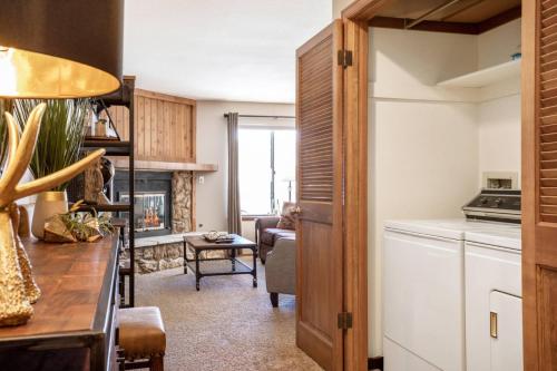 4812 Salt Lick - photo 13