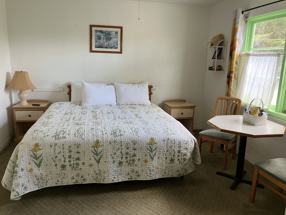 Florence Lighthouse Inn - photo 57