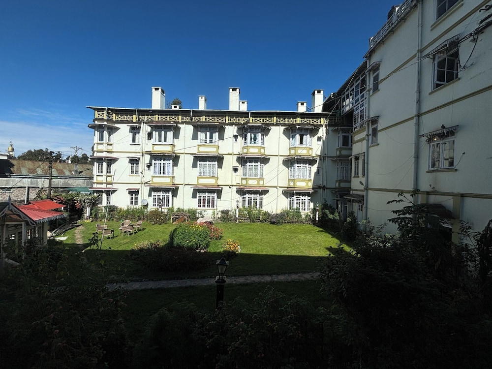 Hotel Pineridge - carbon neutral hotel in Darjiling
