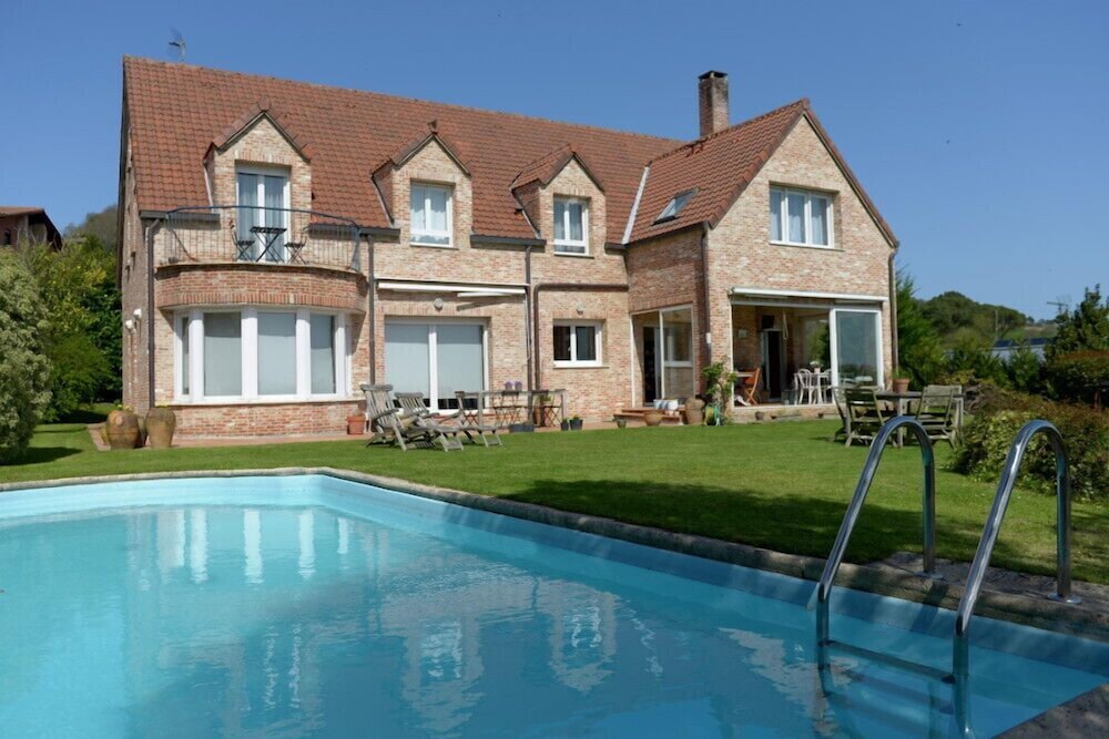 Hotel Bista Eder in Fuenterrabia, Spain