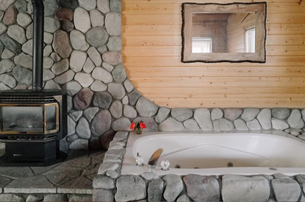 OAK Knoll Studio With Jacuzzi Unit 15 #2412 - photo 7
