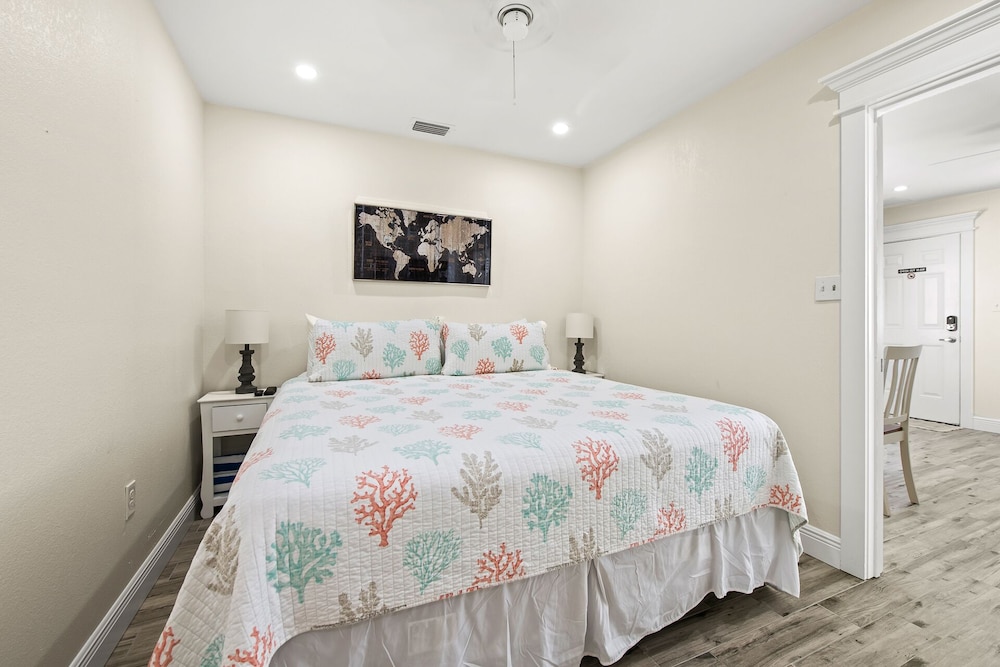 Seabreeze at Anna Maria Island Inn - photo 18