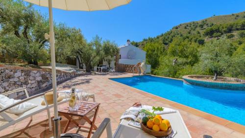 Finca Colores en el Viento Frigiliana by Ruralidays — hotel in Frigiliana
