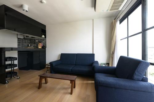 Bangkok Fe 'Liz Sukhumvit 69.