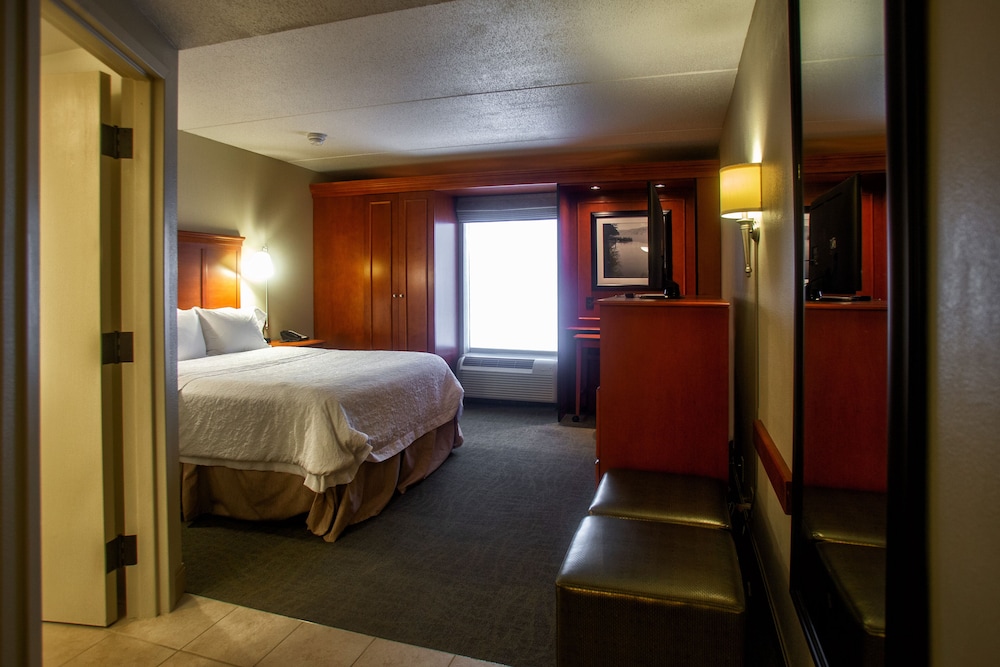 Hampton Inn Wheeling - photo 7