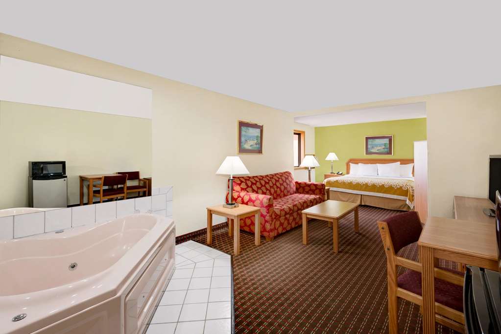 Days Inn by Wyndham Fort Dodge - photo 10