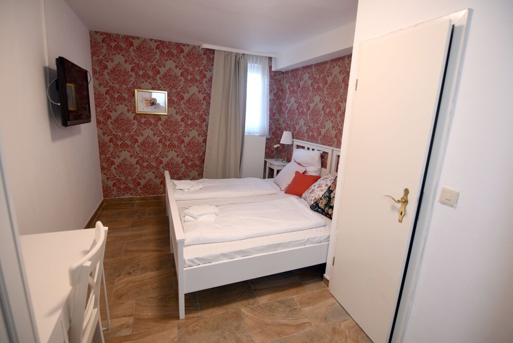 Hotel Roter Hahn — Hemmingen — photo 4
