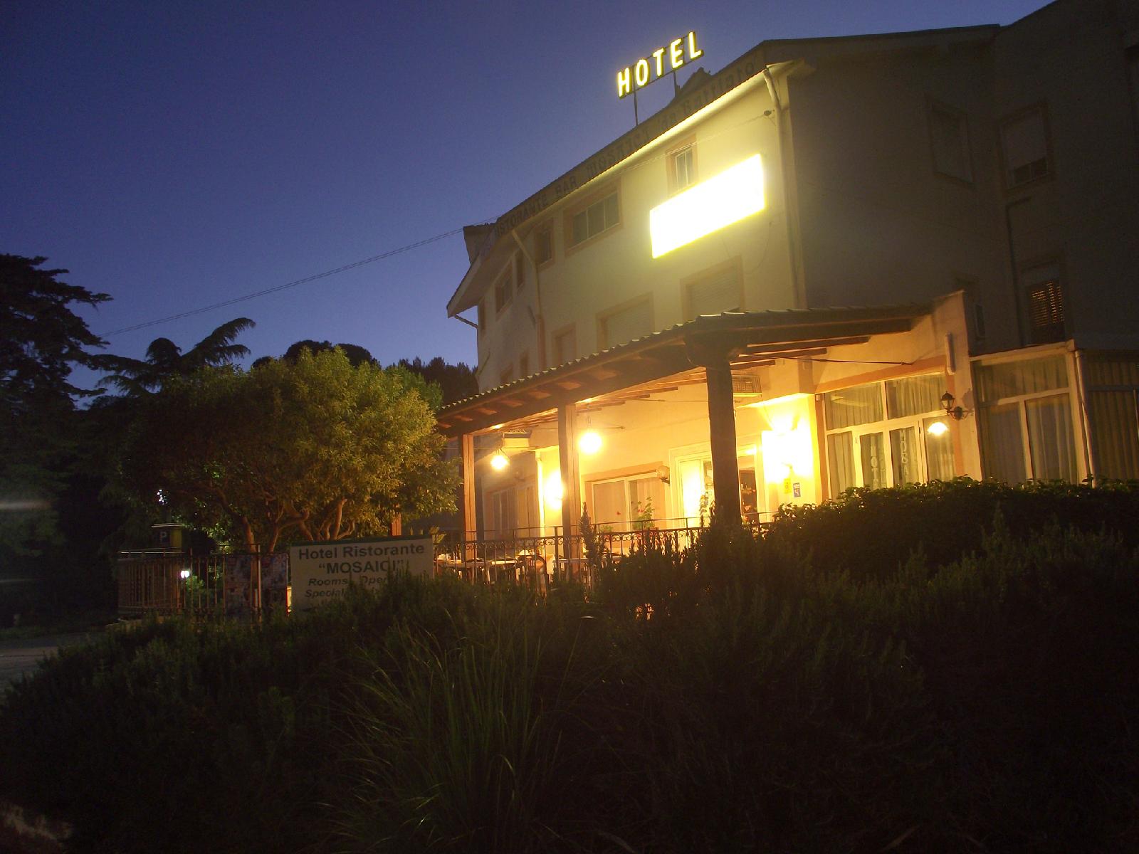 Mosaici Da Battiato Hotel — Piazza Armerina
