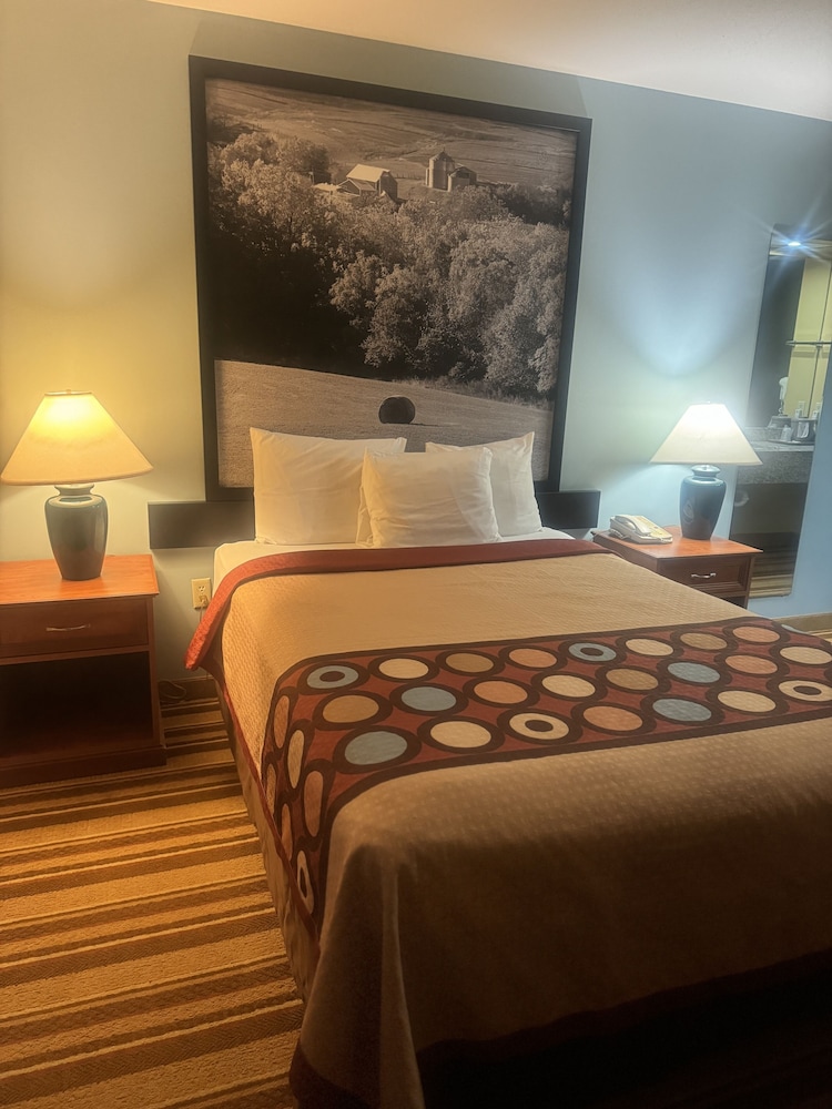 Super 8 by Wyndham Sparta - photo 13