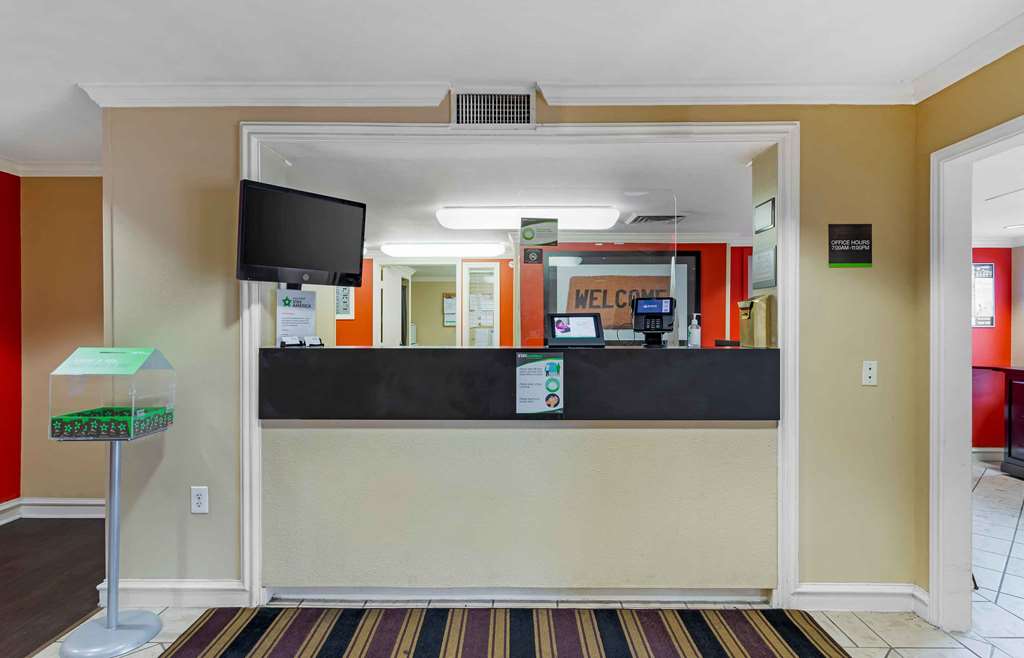 Extended Stay America Suites Houston Galleria Uptown - photo 3