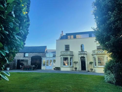 Highfield Barn Loft - carbon neutral hotel in Portishead