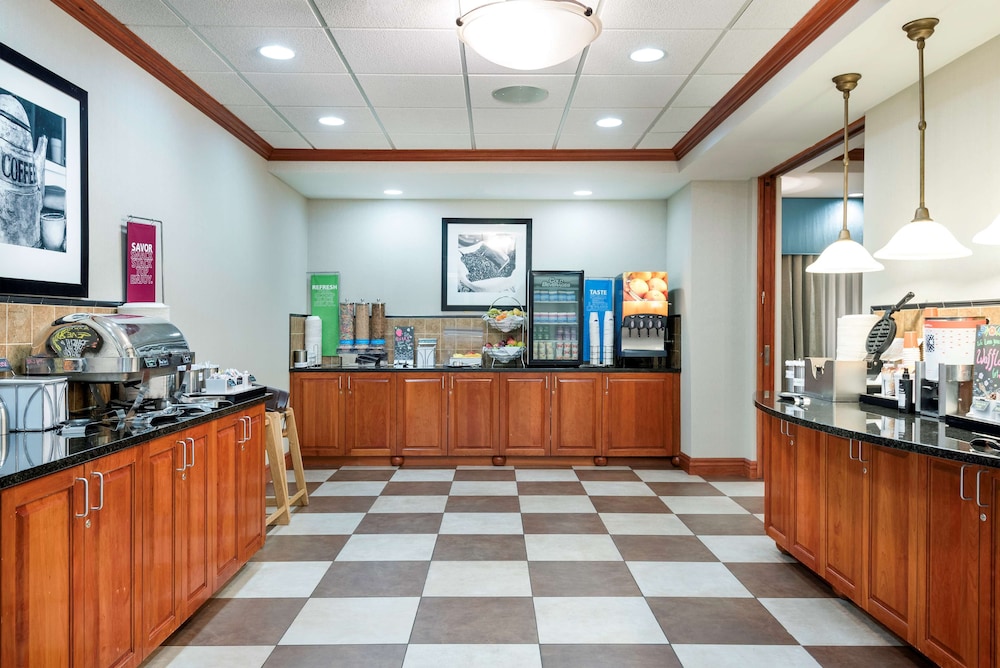 Hampton Inn Bellevue - photo 28