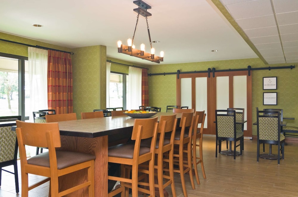 Hampton Inn Wooster - photo 35