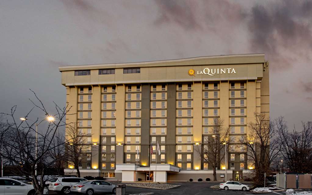 La Quinta Inn & Suites by Wyndham Springfield MA - photo 3