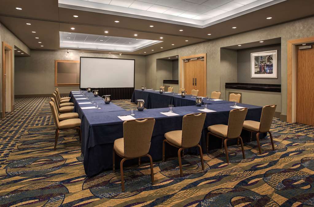 Hyatt Regency Pittsburgh International Airport - photo 13