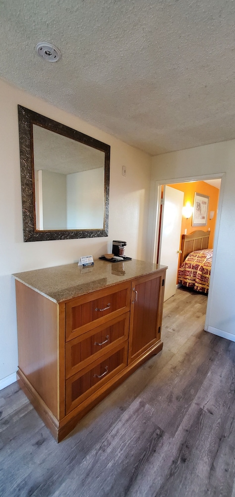 Anaheim National Inn - photo 40