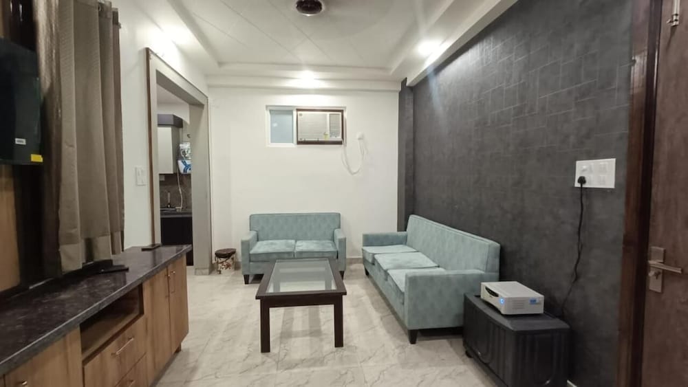 85 The Ganges 2 BHK Apartment for Homestay — 4-Star Luxury Hotel in Rishikesh, India