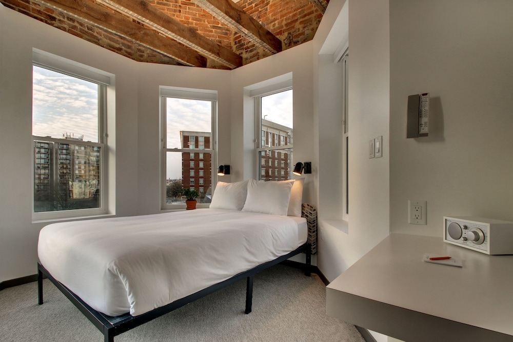 Hotel Hive - photo 17