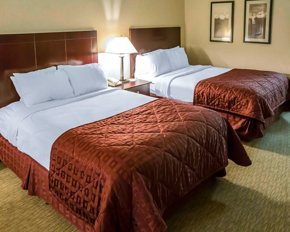Ramada by Wyndham Michigan City - photo 12