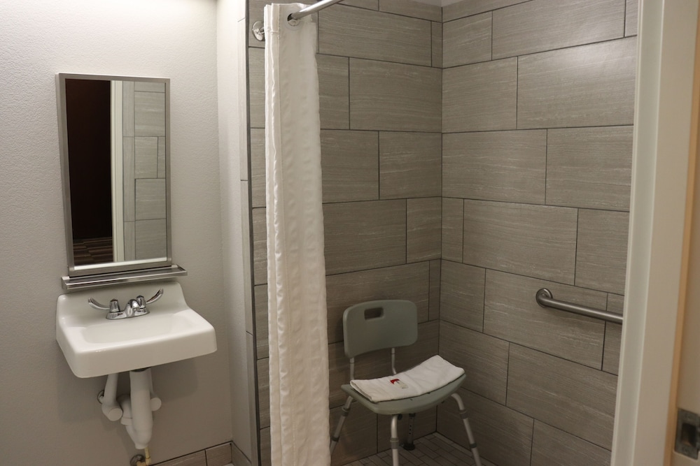 Microtel Inn & Suites by Wyndham Columbus Near Fort Benning - photo 53