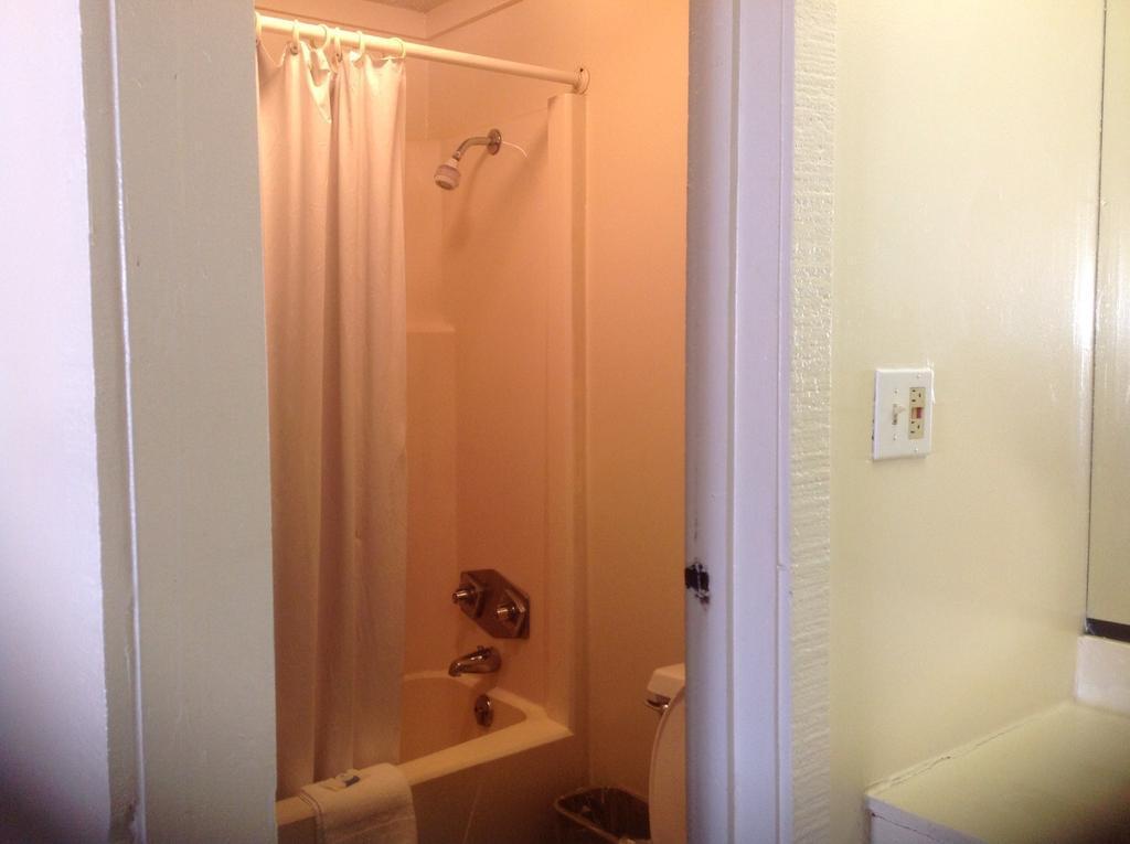 Knights Inn Columbia Airport Cayce - photo 19